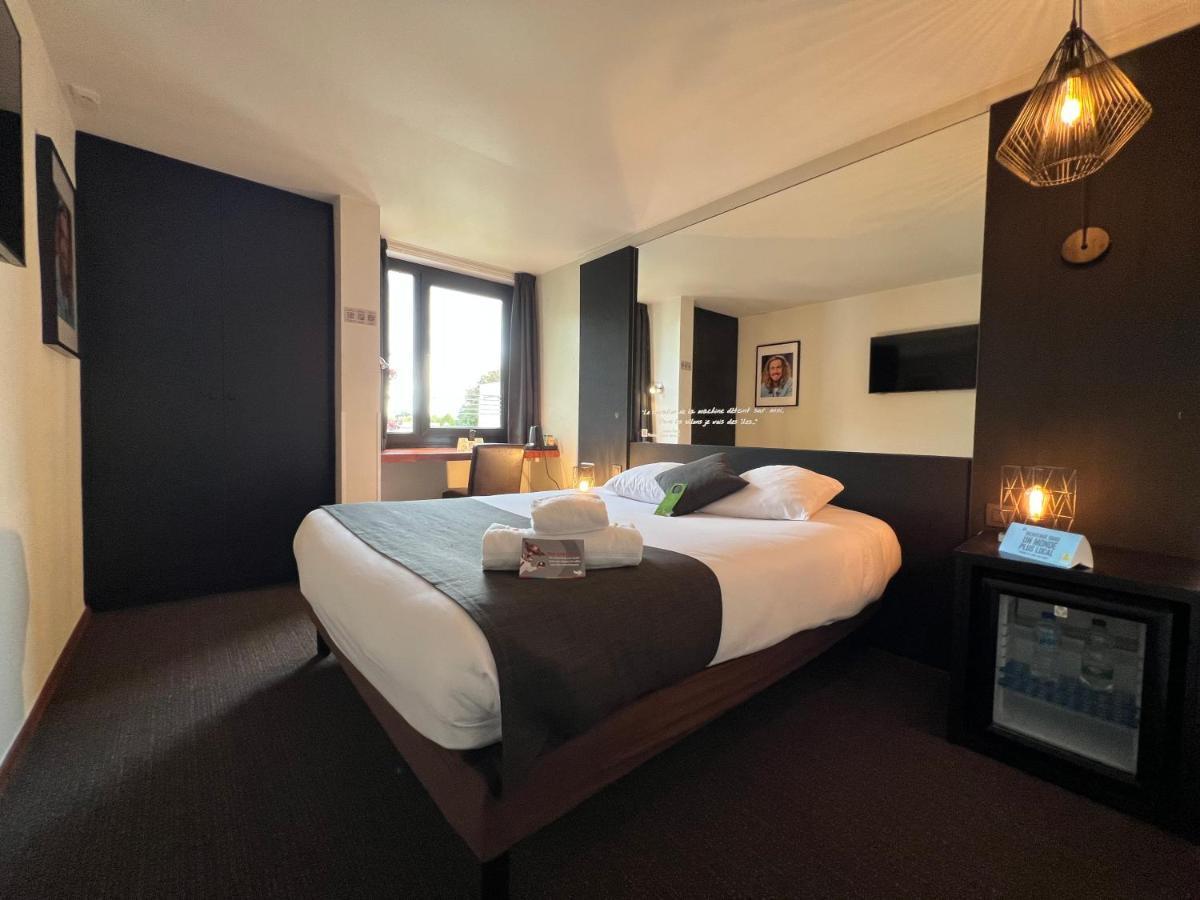 Logis Hotel Restaurant Des Acacias Lille Neuville En Ferrain Buitenkant foto