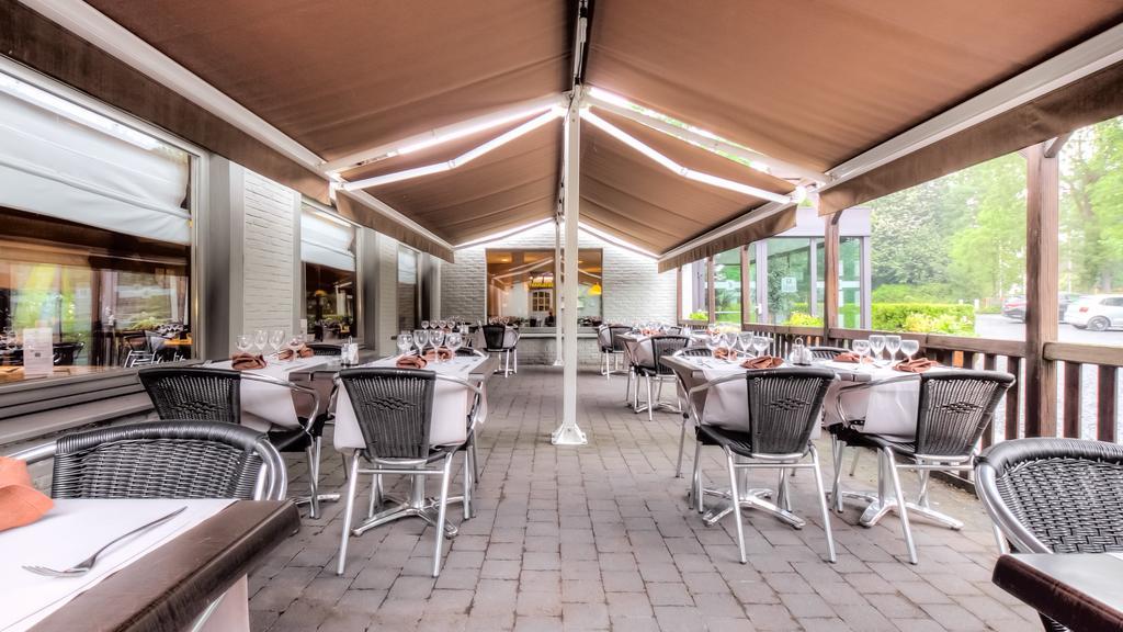 Logis Hotel Restaurant Des Acacias Lille Neuville En Ferrain Buitenkant foto
