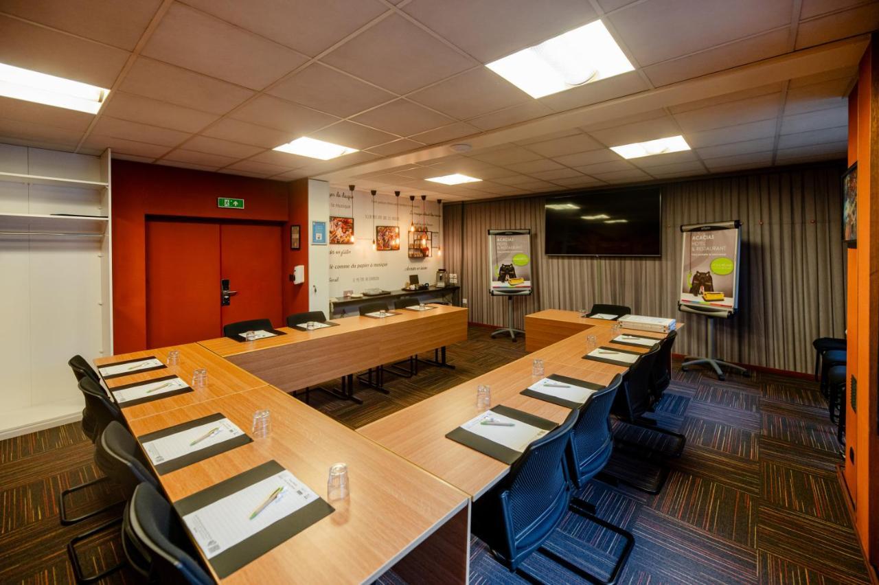 Logis Hotel Restaurant Des Acacias Lille Neuville En Ferrain Buitenkant foto